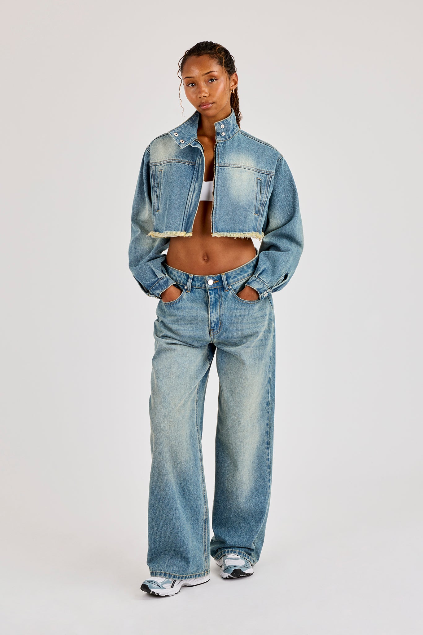 Womens Low Rise Baggy Jean - Antique Wash