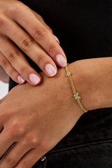 Armband mit Schmetterlingsanhänger (8 mm) – Gold