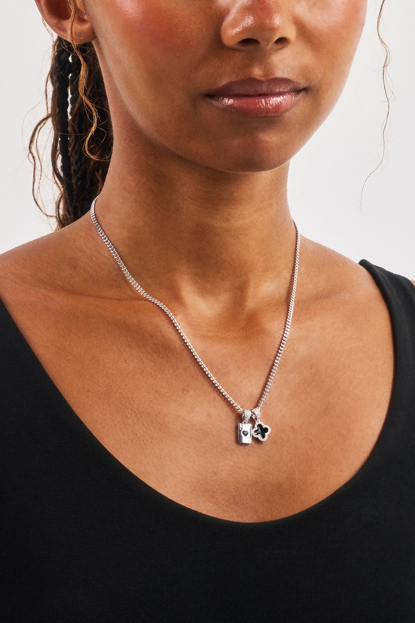Black Motif & Gem Card Necklace - 10mm - White