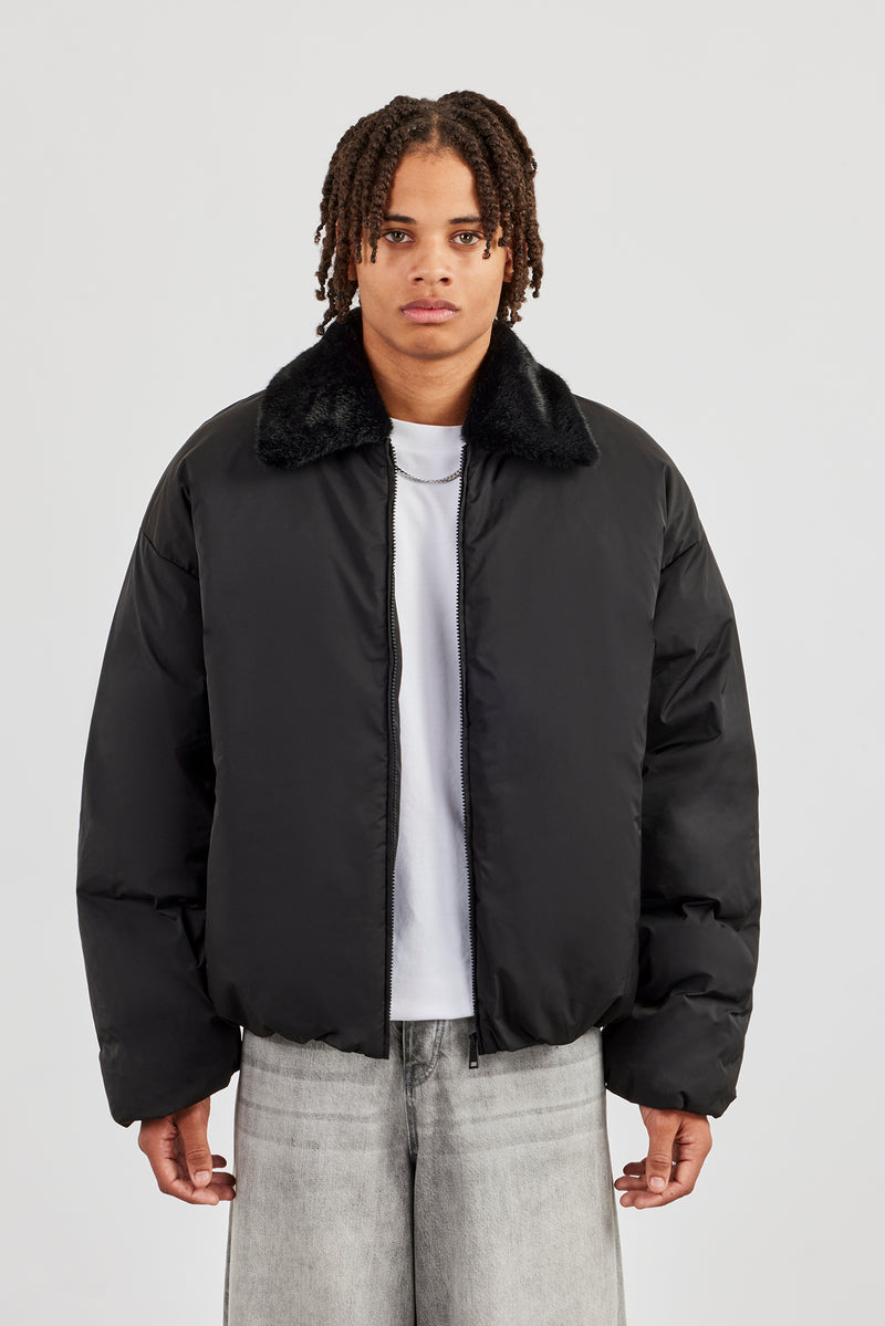 Oversize-Bomberjacke mit Pelzkragen - Schwarz