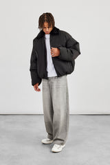 Oversize-Bomberjacke mit Pelzkragen - Schwarz