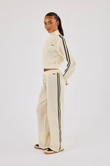 Jogginghose mit weitem Bein und Strickband – Cremeweiß