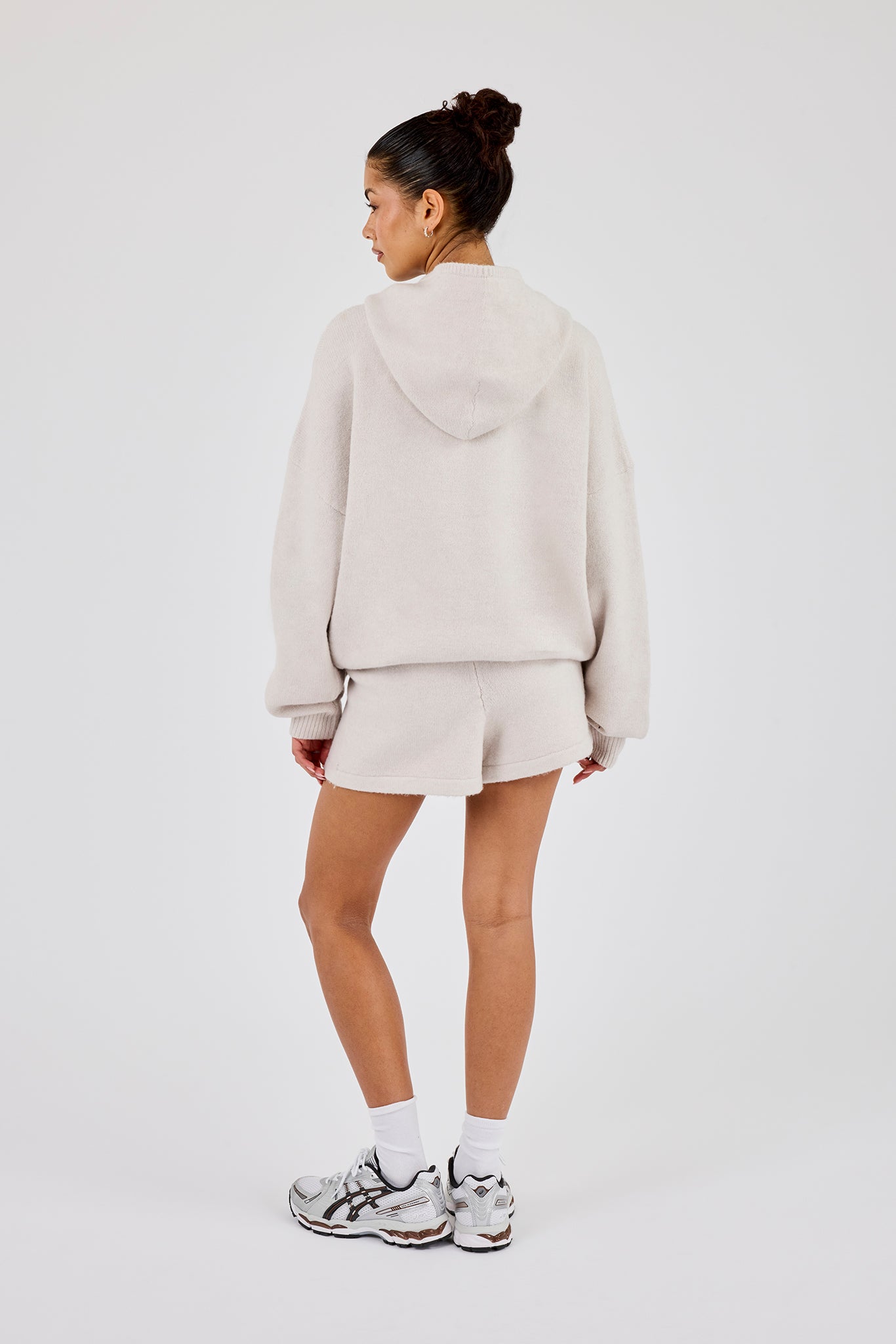 Kapuzenpullover mit Reißverschluss und Shorts – Haferflockenfarben