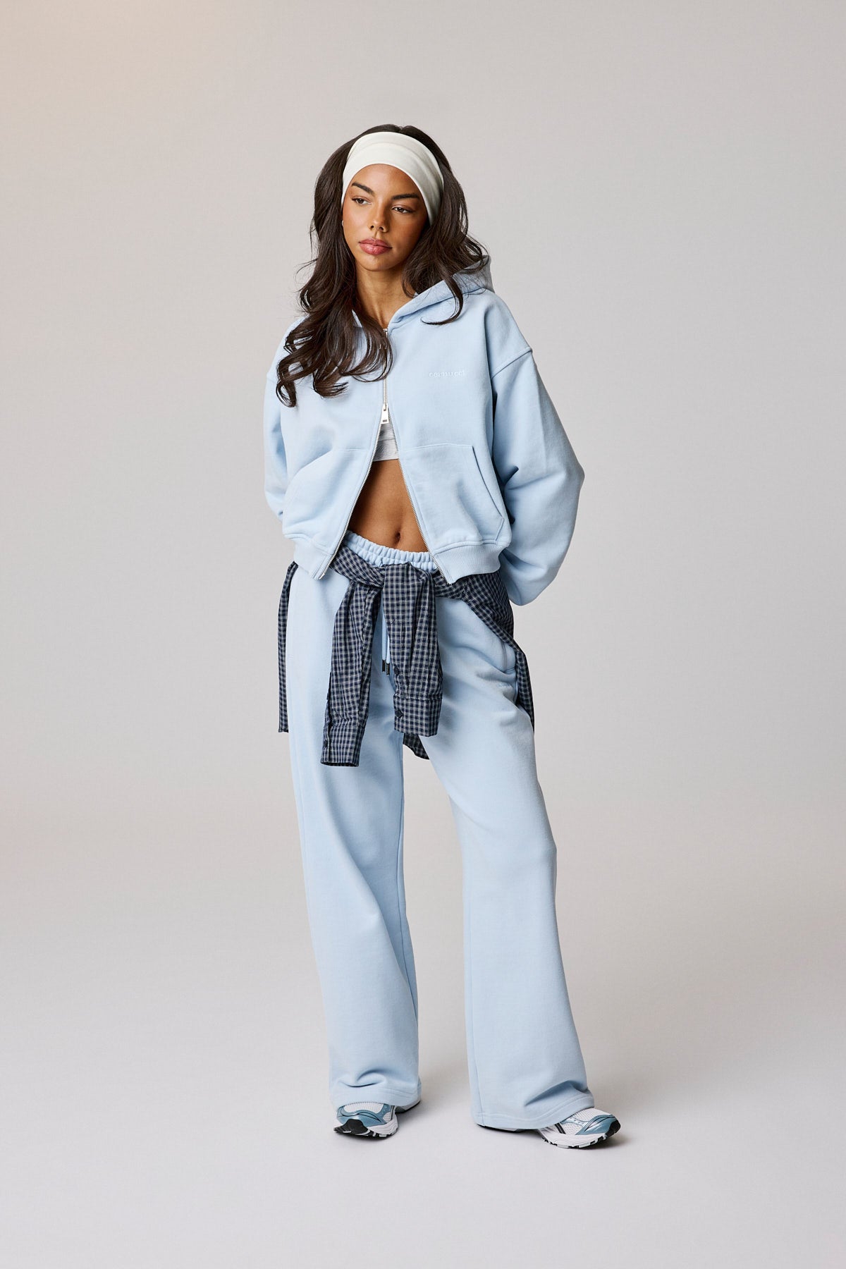 Jogginghose mit weitem Bein – Hellblau