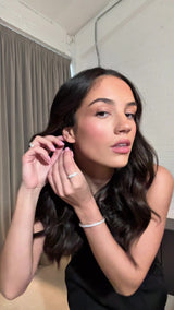 Kurze Jacke mit Strassbesatz und Stehkragen – Schwarz