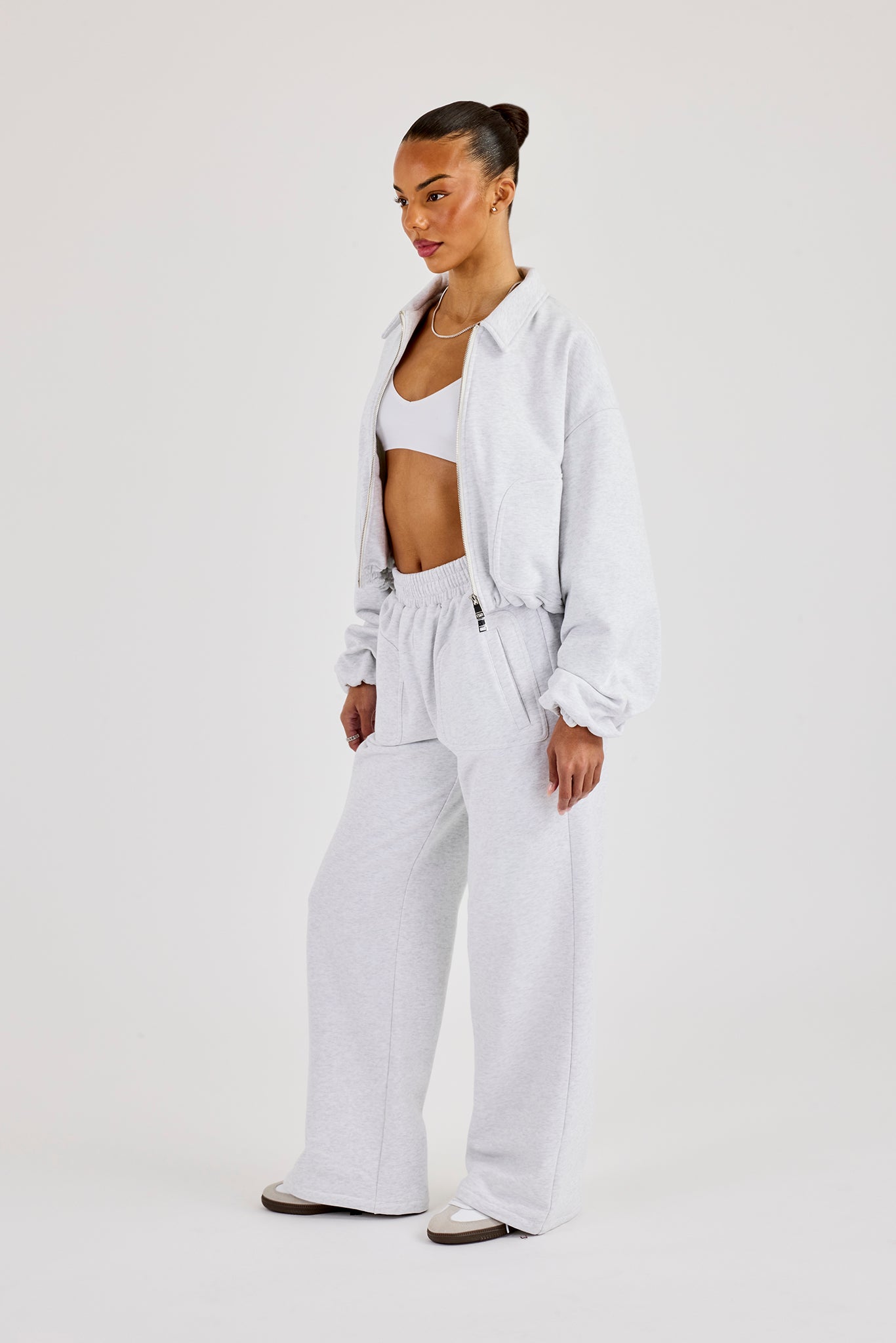 Schwere Jersey-Bomberjacke mit Kragen und Jogginghose mit weitem Bein – Grau meliert