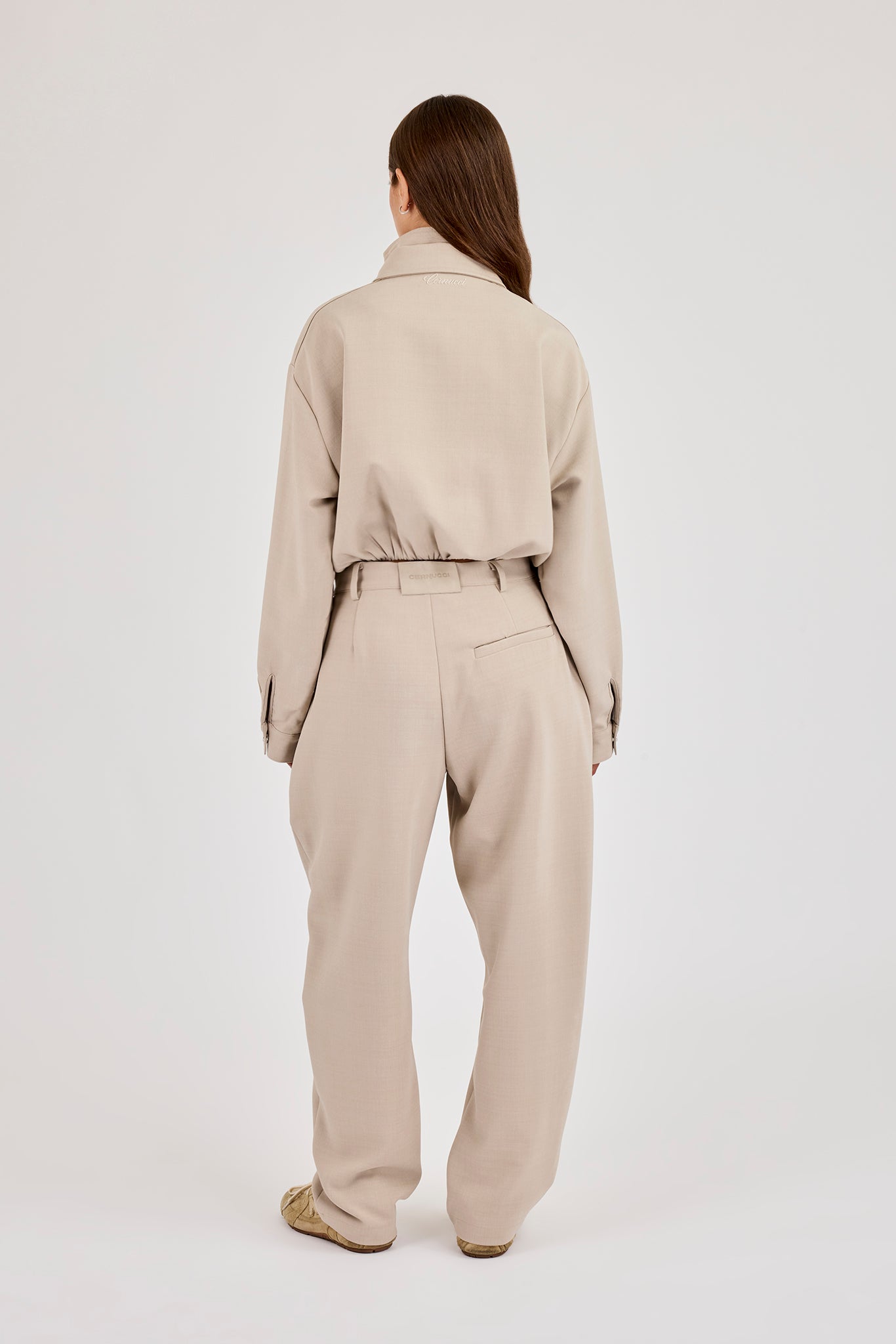 Jacke aus gewebtem Stoff mit Stickereien & Hose mit Barrel-Leg - Beige