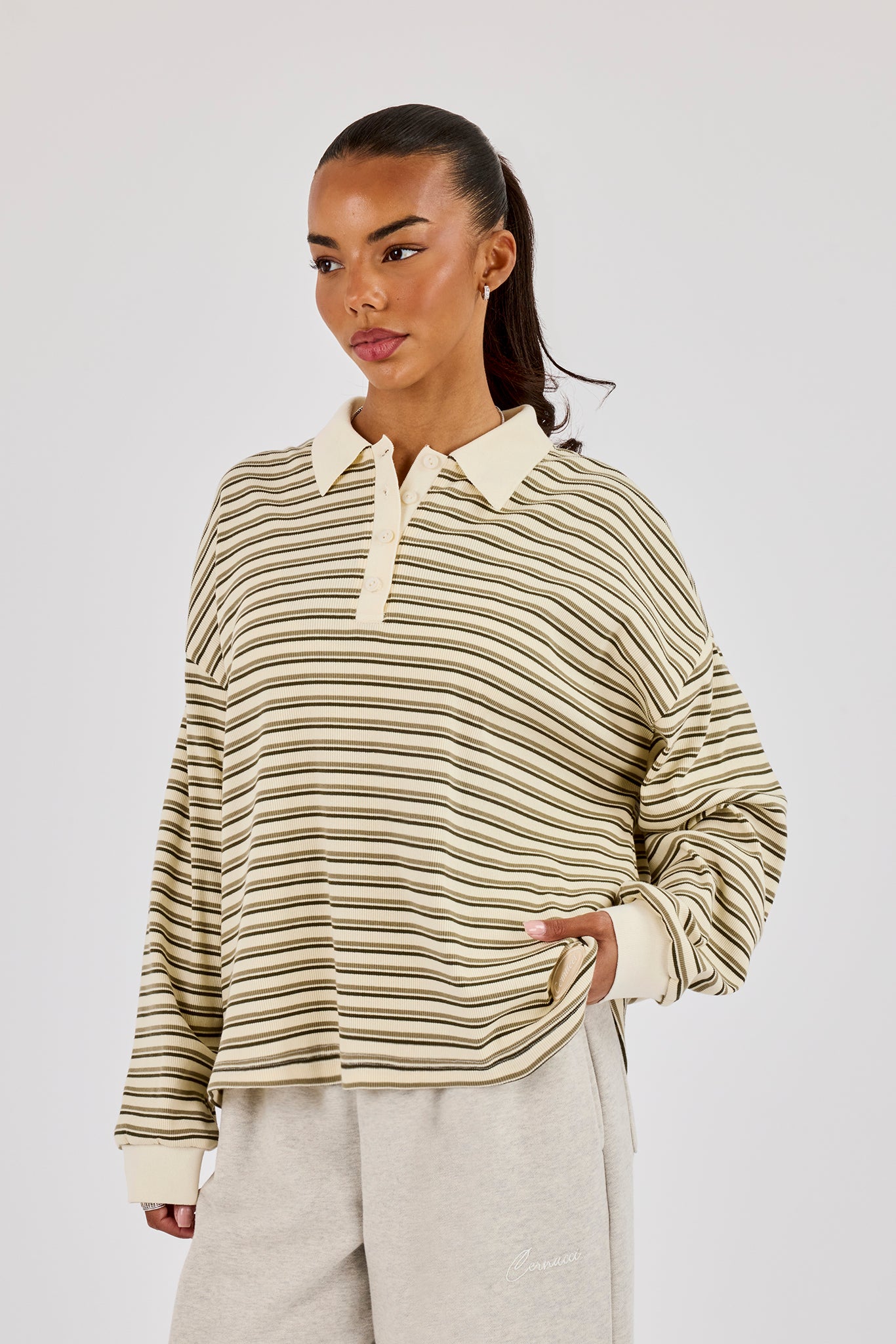 Oversized Polo-Top mit strukturierten Streifen – Khaki