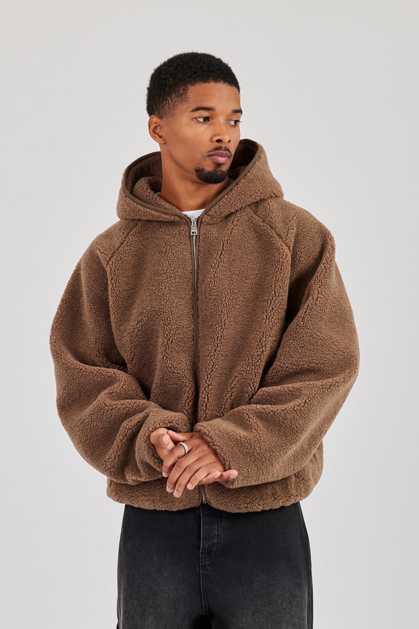 Oversize-Kapuzenpullover mit Reißverschluss aus Borg-Baumwolle – Schokolade