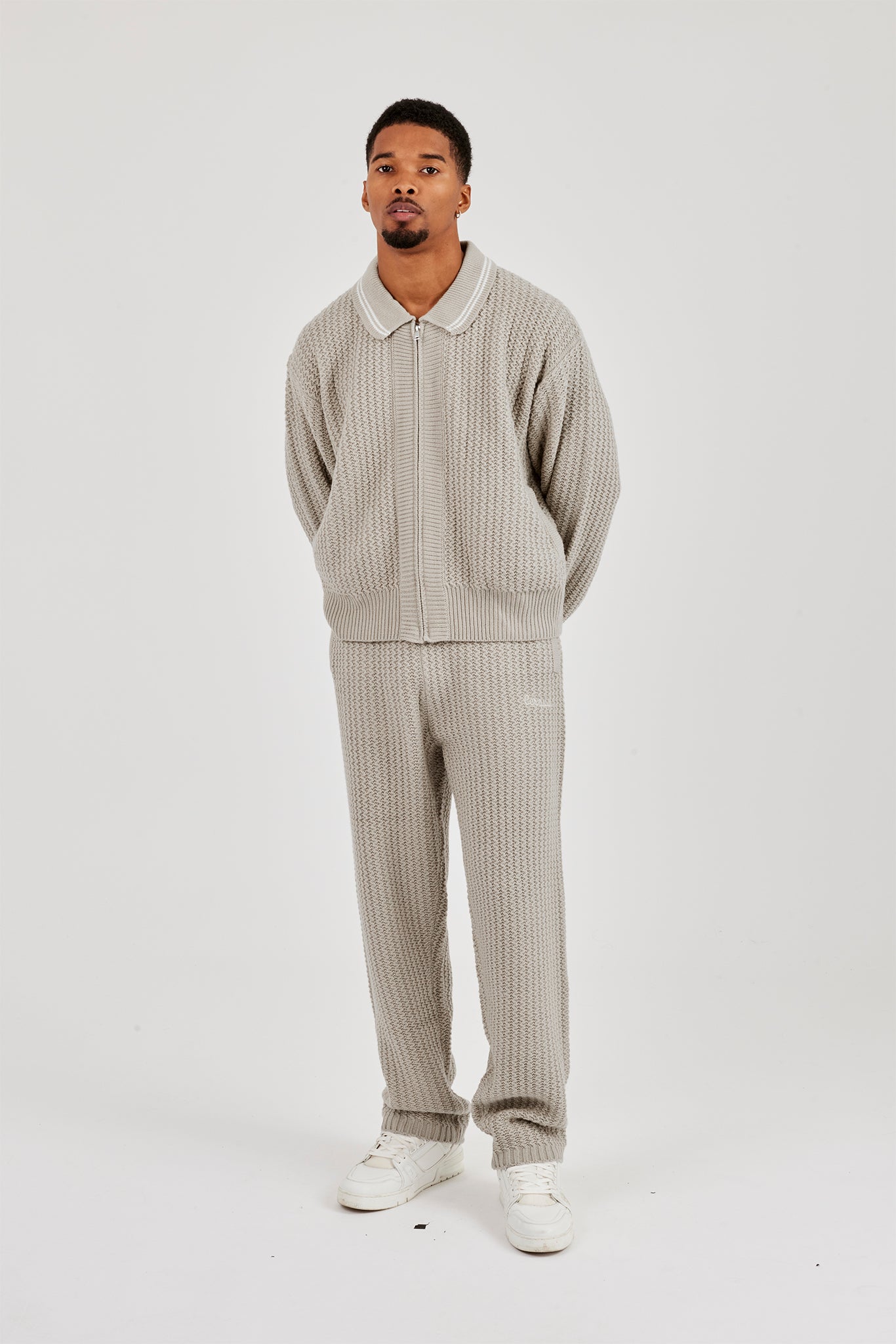 Gestrickte Harrington- und Jogginghose – Taupe
