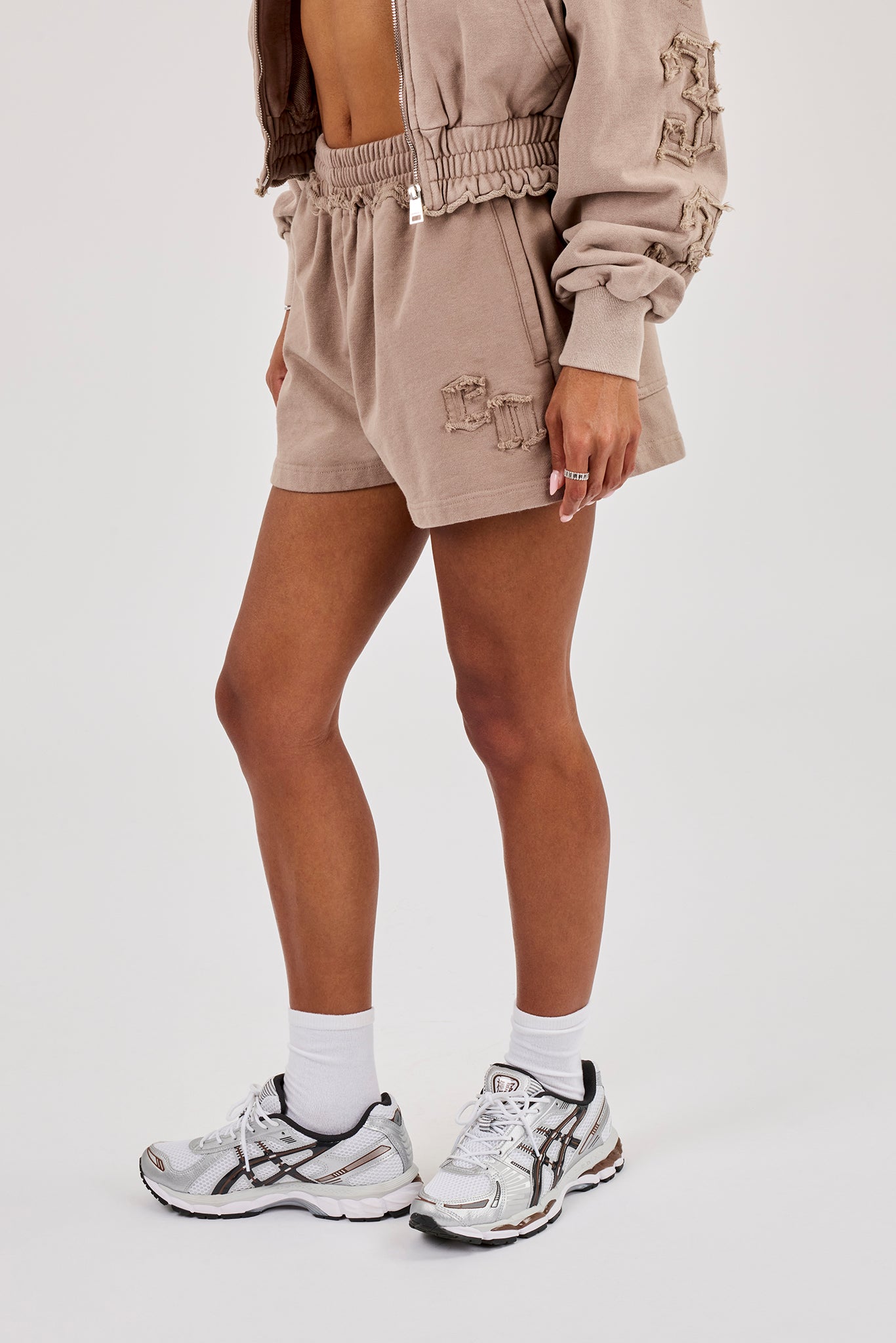 Applique Jersey Short - Washed Taupe