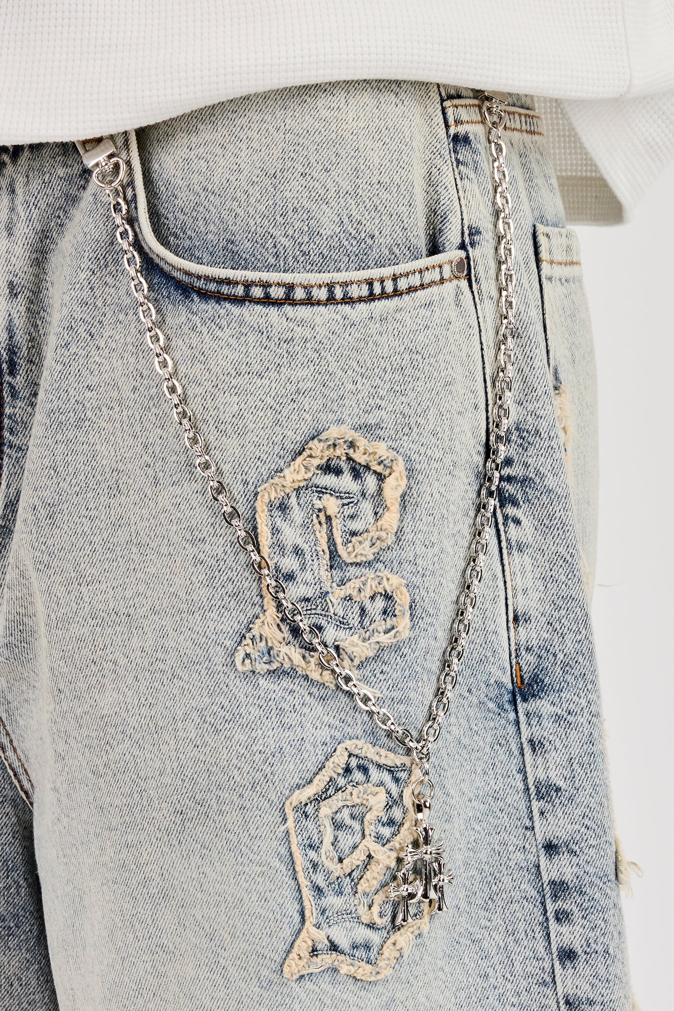 Logo Applique Denim Jorts & 40mm Polished Drop Triple Cross Jean Chain - Antique Wash