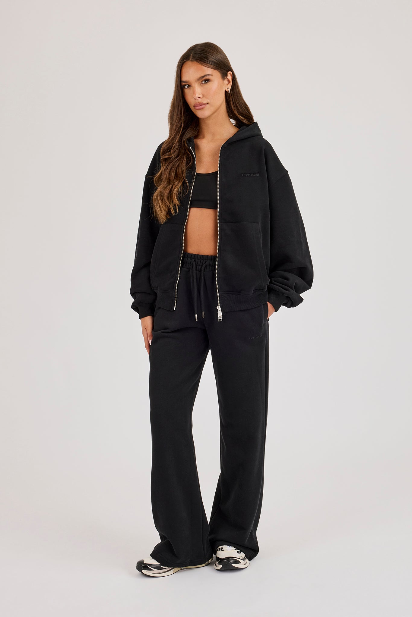 Oversize-Kapuzenpullover mit durchgehendem Reißverschluss und bestickter Jogginghose mit weitem Bein - Schwarz