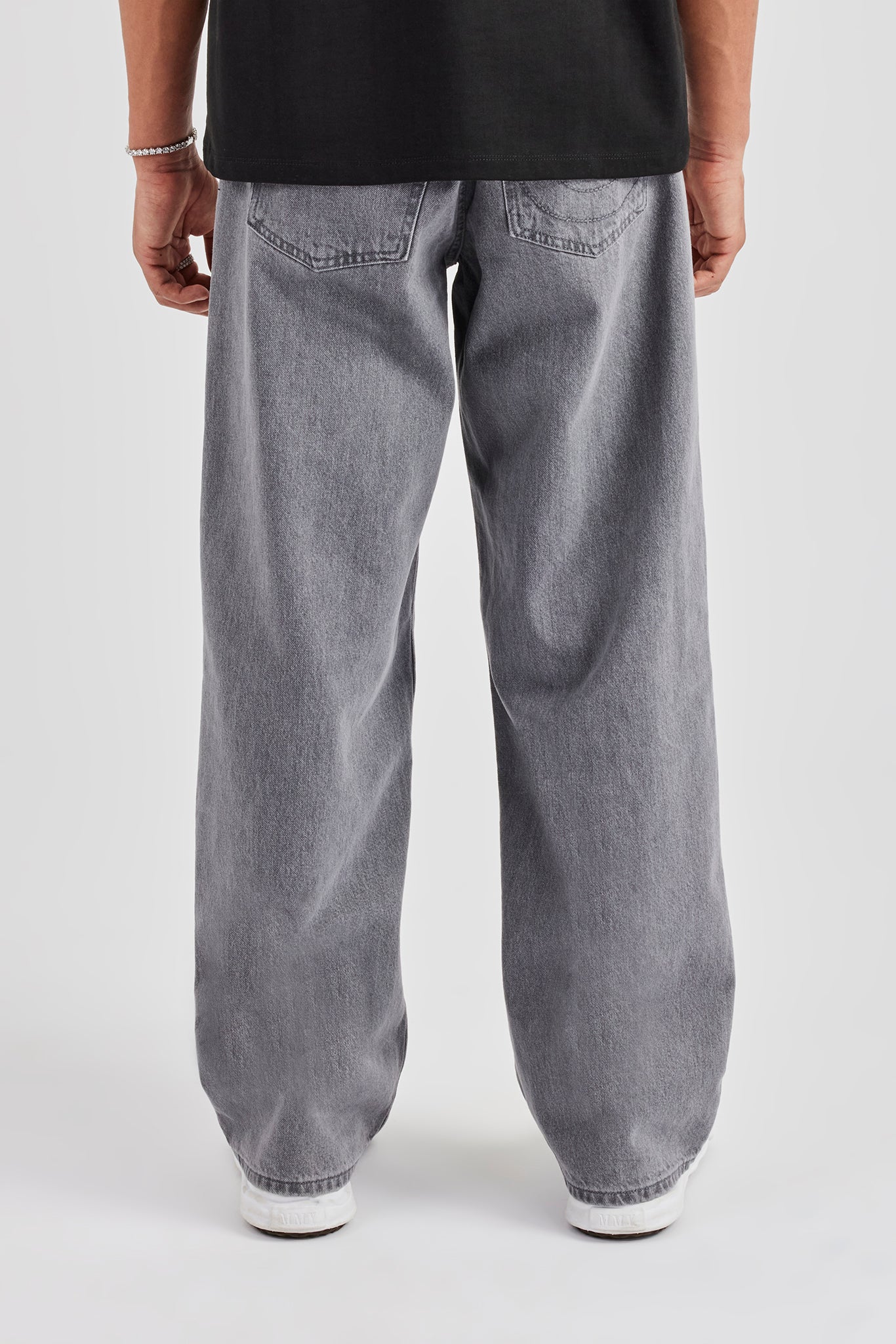 Raw Edge Baggy Applique Motif Jean - Washed Grey