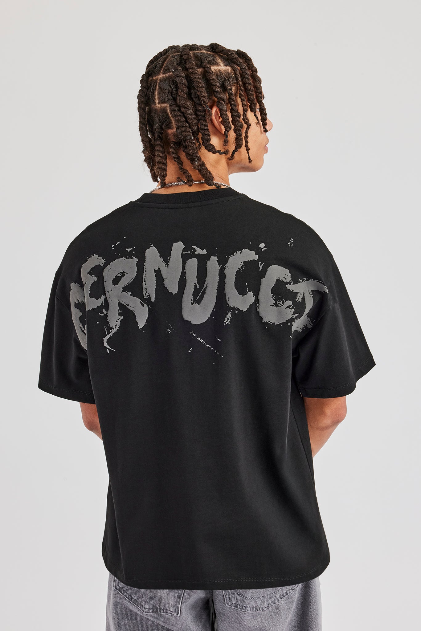 T-Shirt mit normalem Rücken-Puff-Print – Schwarz