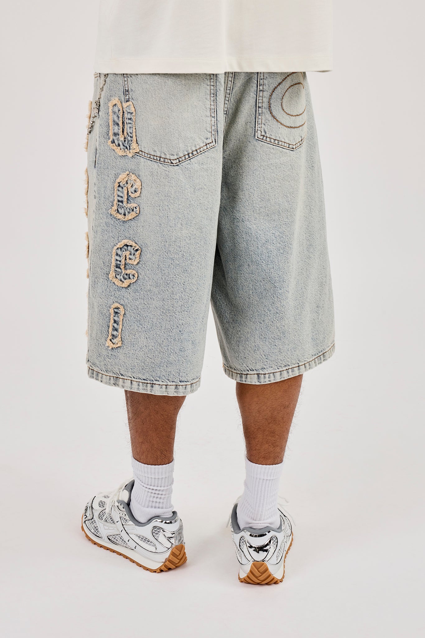 Logo Applique Denim Jorts & 10mm Cernucci Motif Jean Chain - Antique Wash