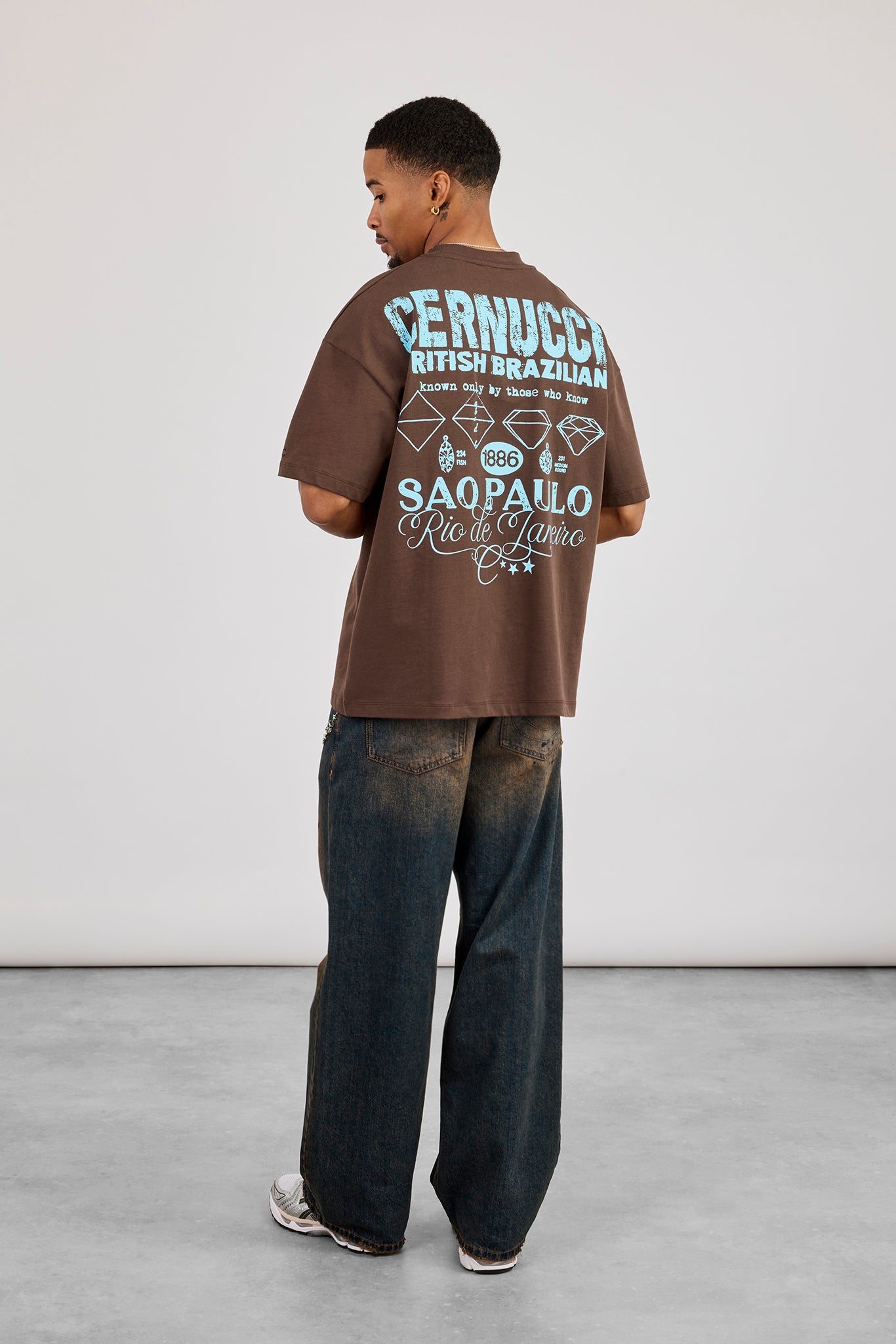 Oversized Rio Diamond Graphic T-Shirt - Brown