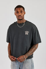 T-Shirt mit verwaschenem Print und kastigem Schnitt - Anthrazit