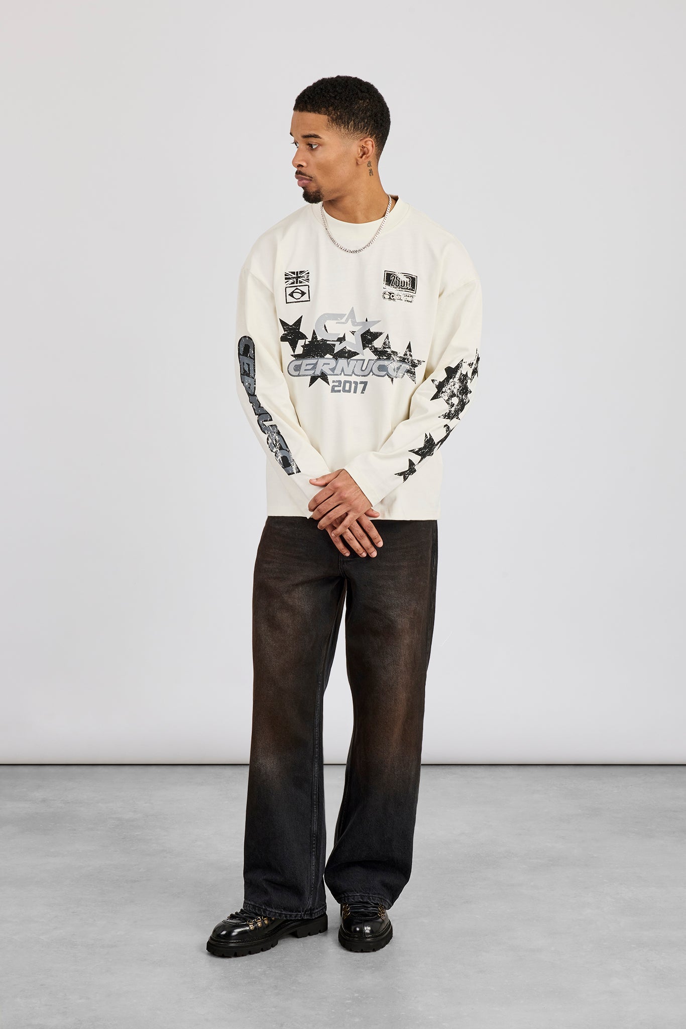 Langärmliges Cernucci 2017 Grafik-T-Shirt – Off-White