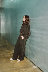 Weite Hose mit Strassbesatz – Schwarz