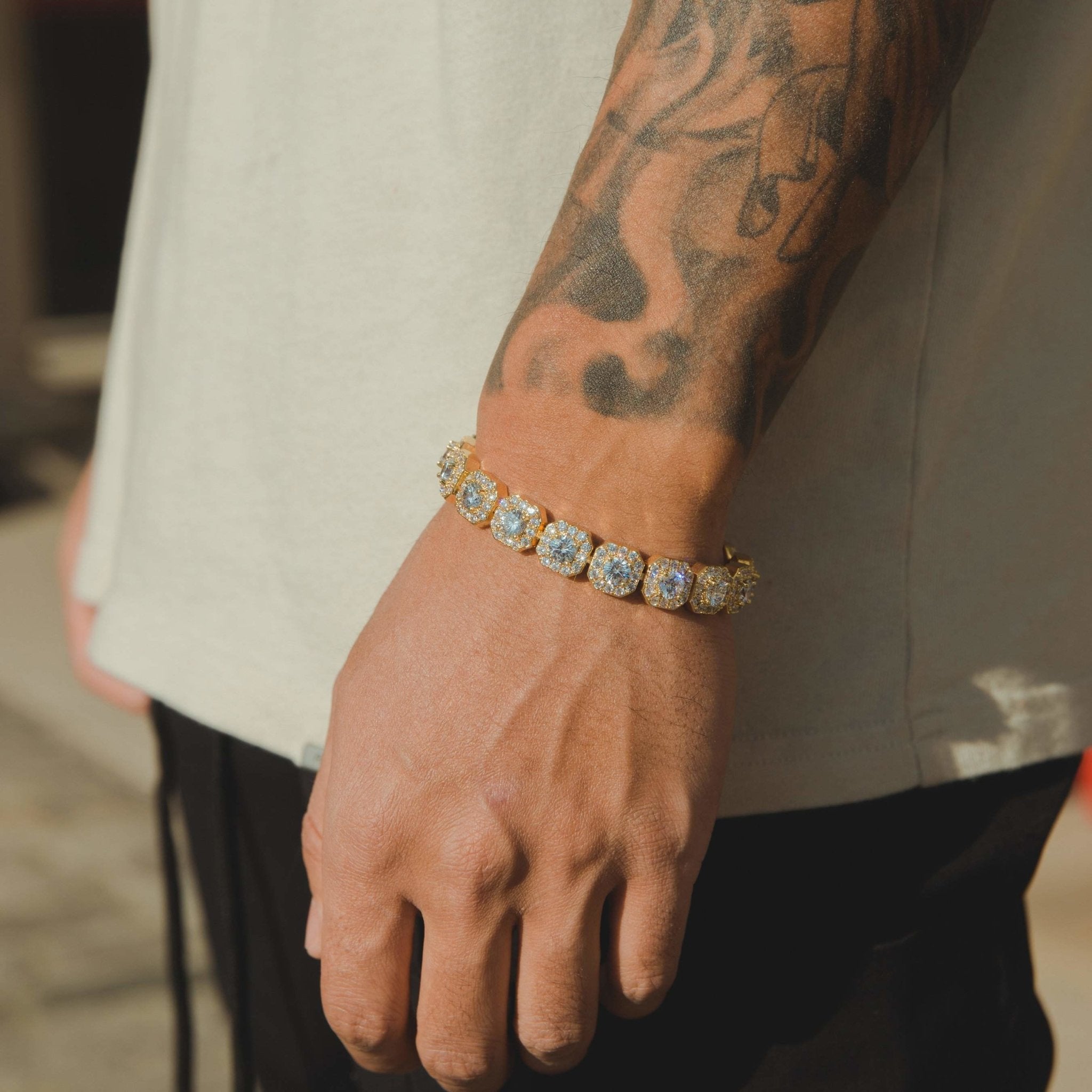 Clustered Tennis Chain Bracelet GOLD 金 10mm Clustered Tennis Bracelet - Gold – Cernucci